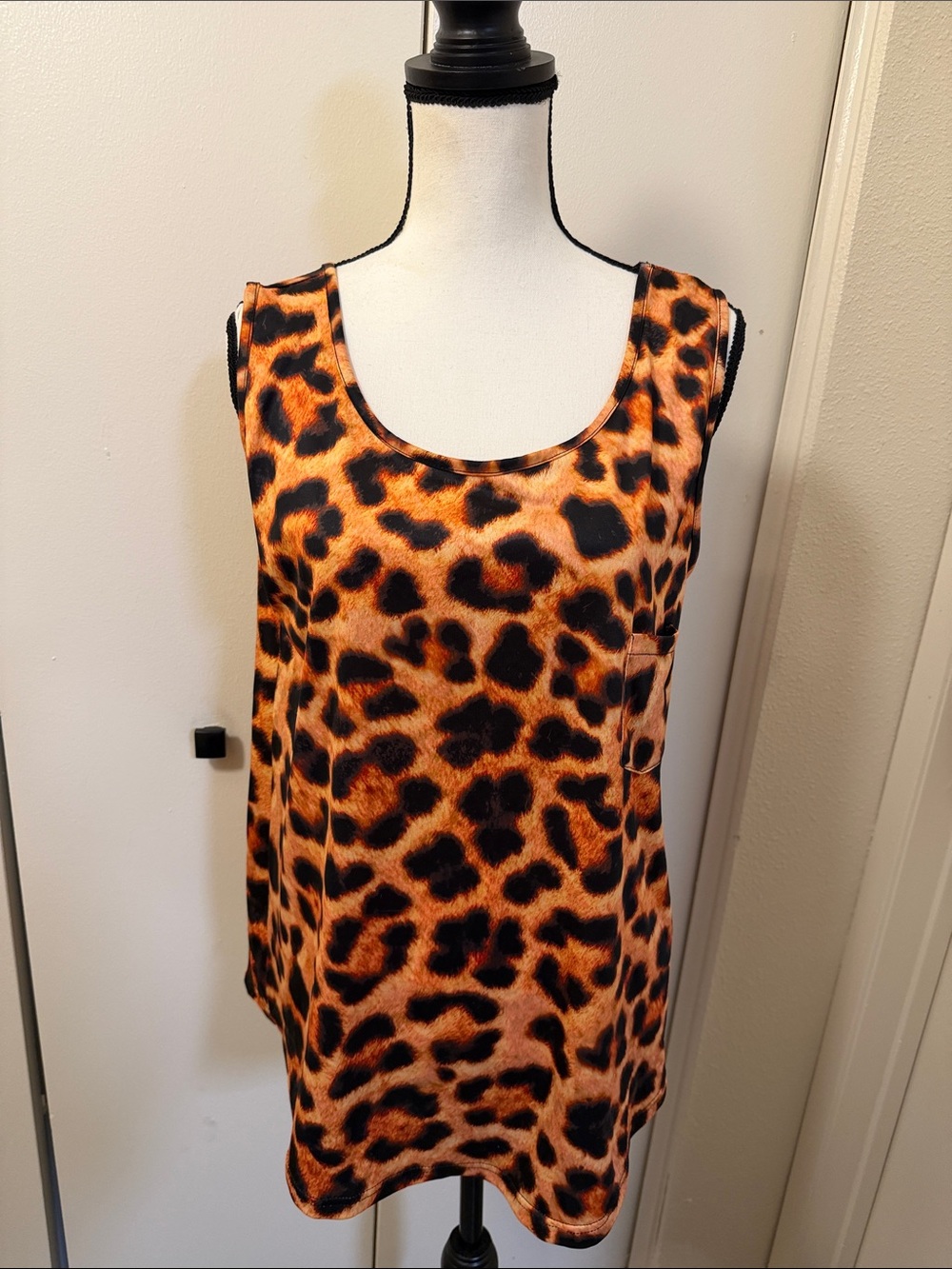 Women's Leopard Print Scoop Neck Tank Top - Orange/Black
